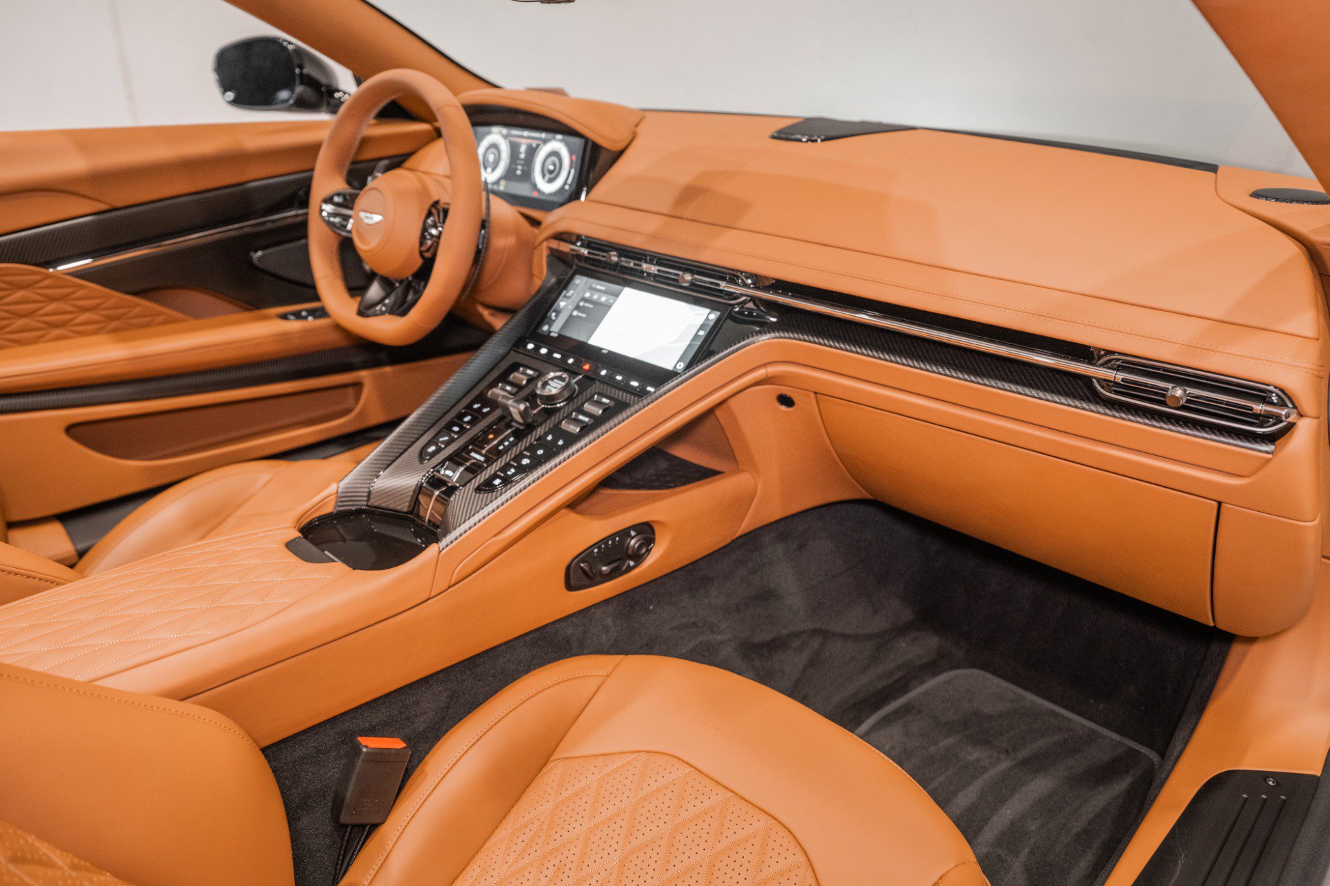 New 2026 Aston Martin DB12 Volante image 16