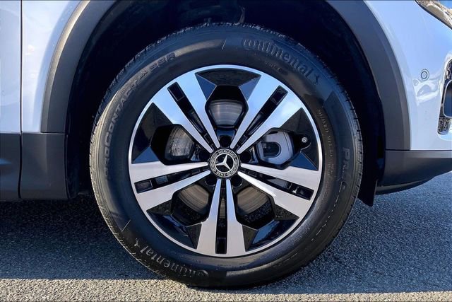 Used 2025 Mercedes-Benz GLB 250 4MATIC image 9