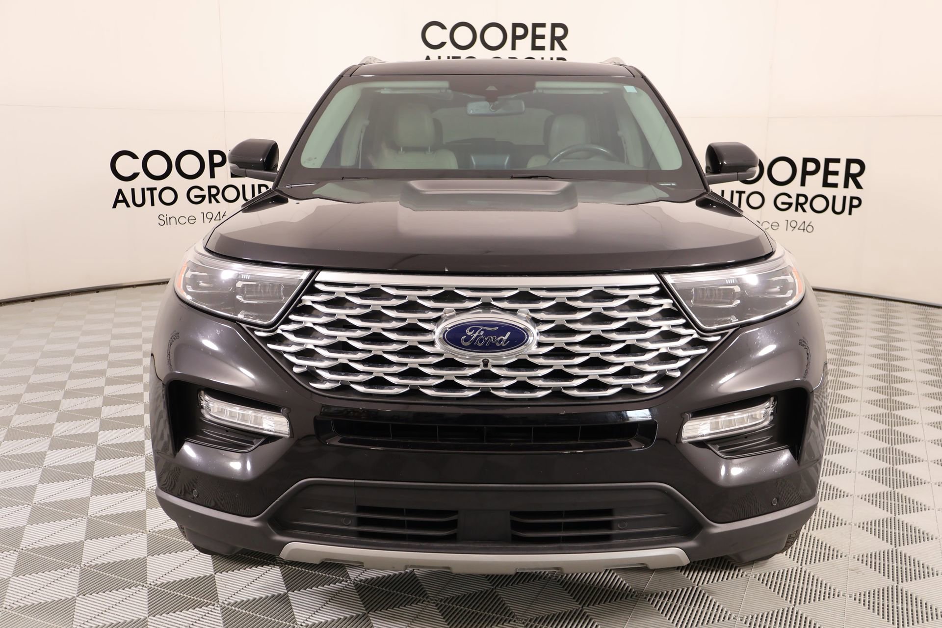 Used 2020 Ford Explorer Platinum w/ Premium Technology Package AWD/4WD image 10