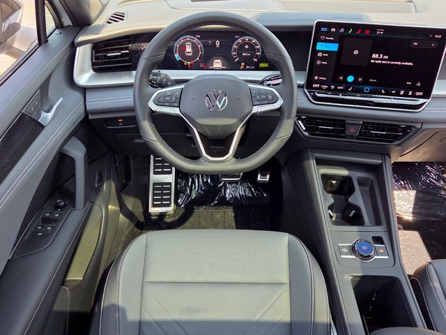 New 2026 Volkswagen Tiguan SE R-Line AWD/4WD image 7