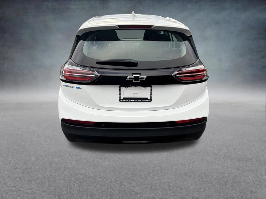 Used 2022 Chevrolet Bolt LT FWD image 4