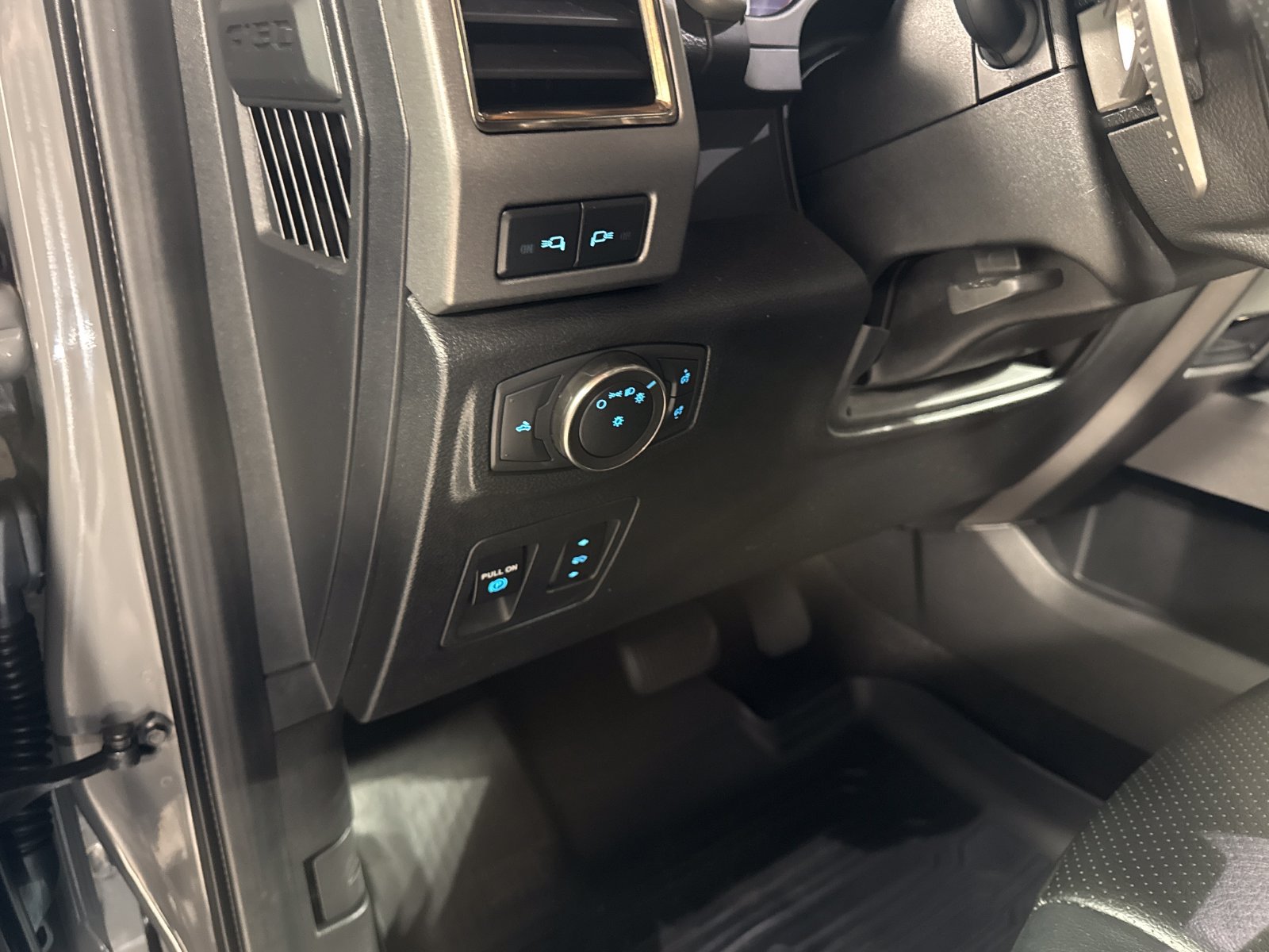 Used 2020 Ford F150 Raptor AWD/4WD image 19