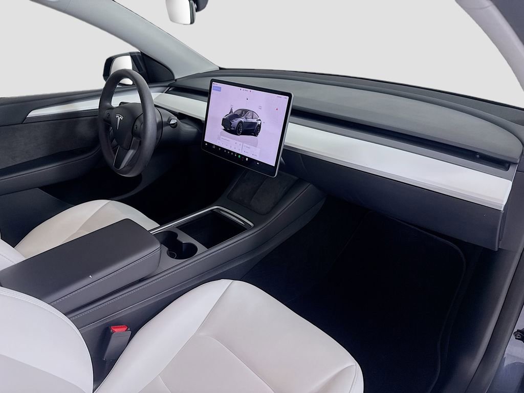 Used 2023 Tesla Model Y Long Range AWD/4WD image 27