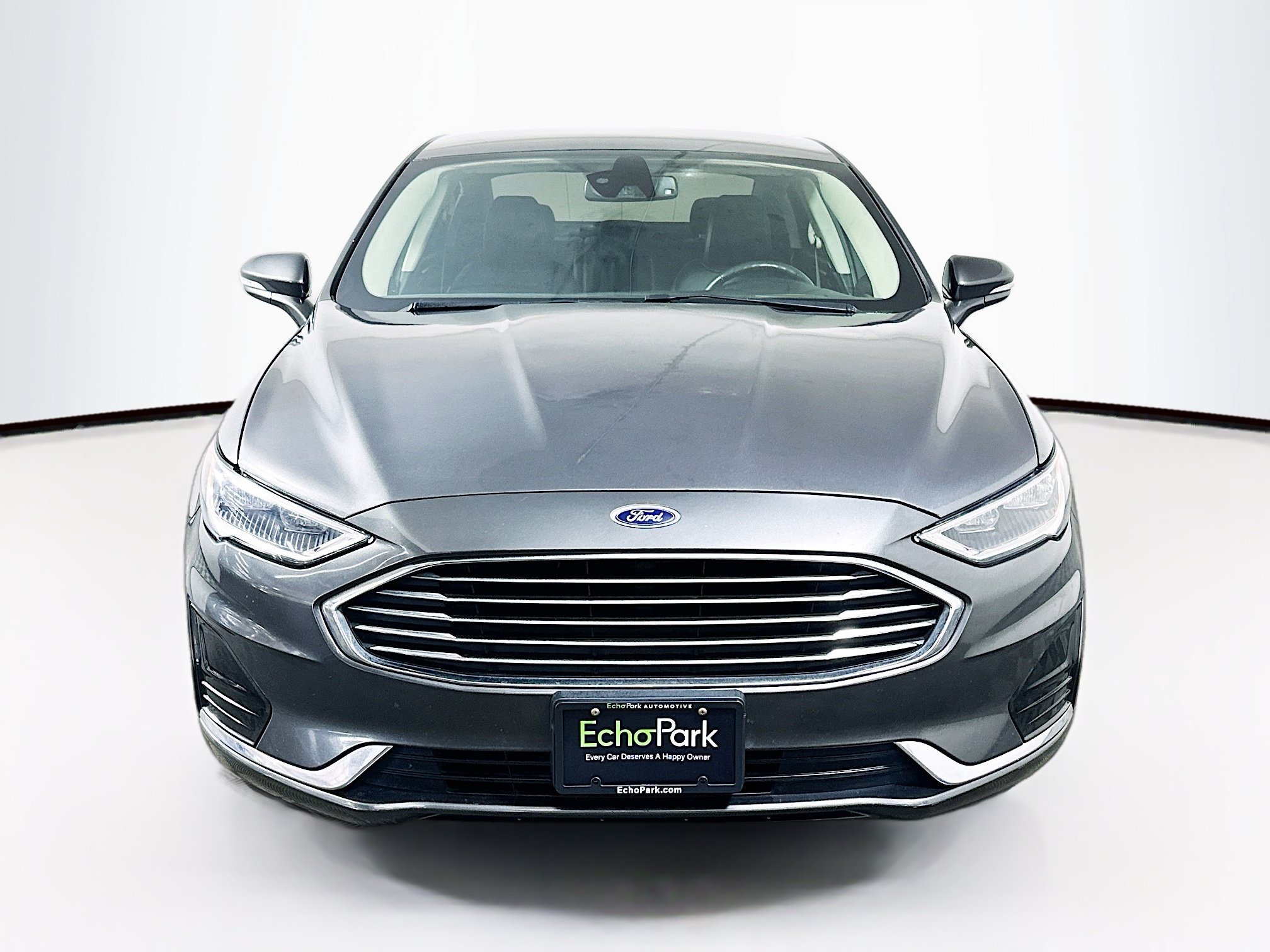 Used 2020 Ford Fusion SEL FWD image 2