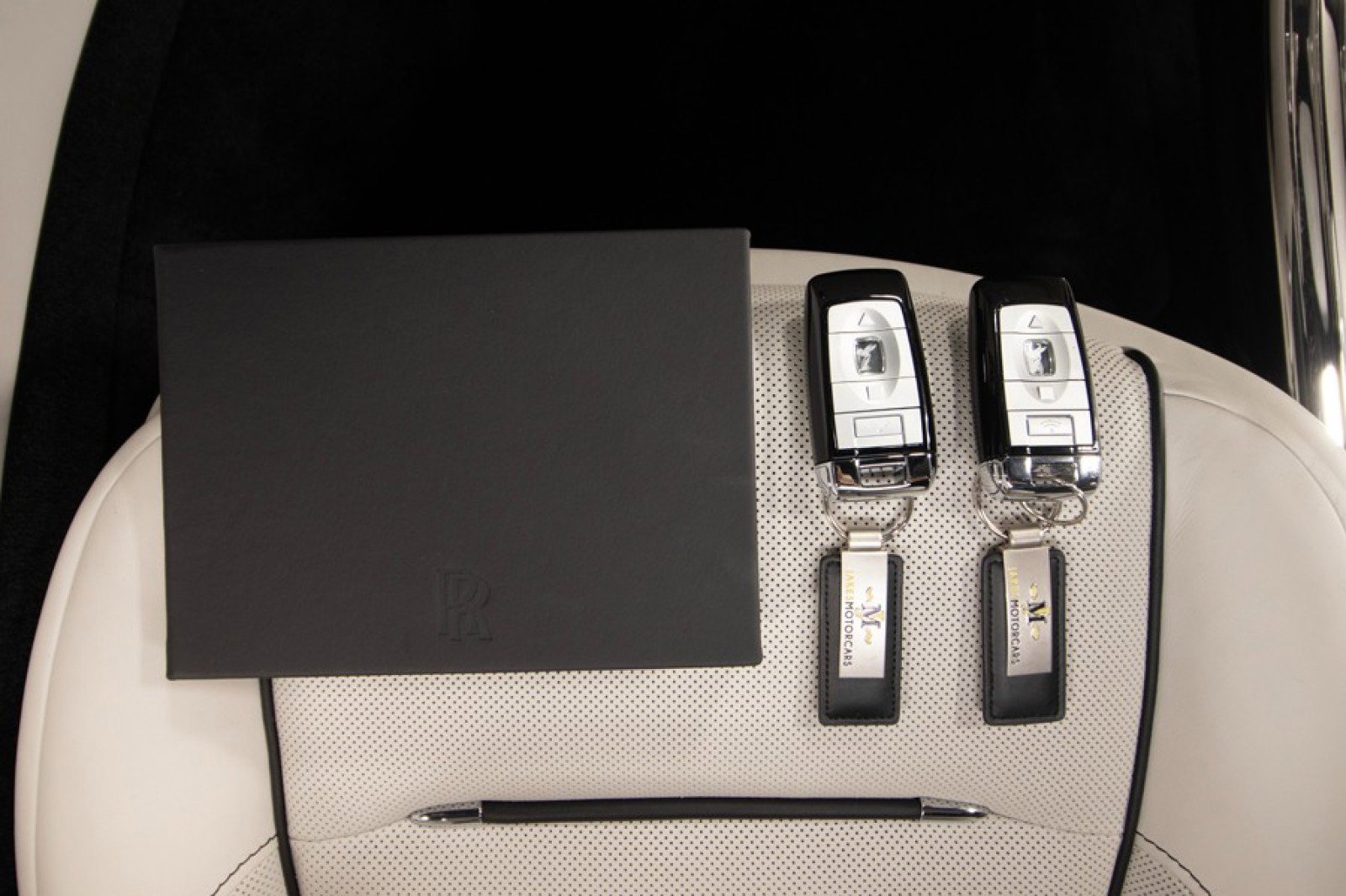 Used 2017 Rolls-Royce Dawn image 66