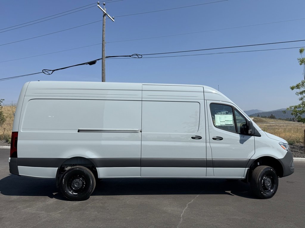 New 2025 Mercedes-Benz Sprinter 2500 image 4