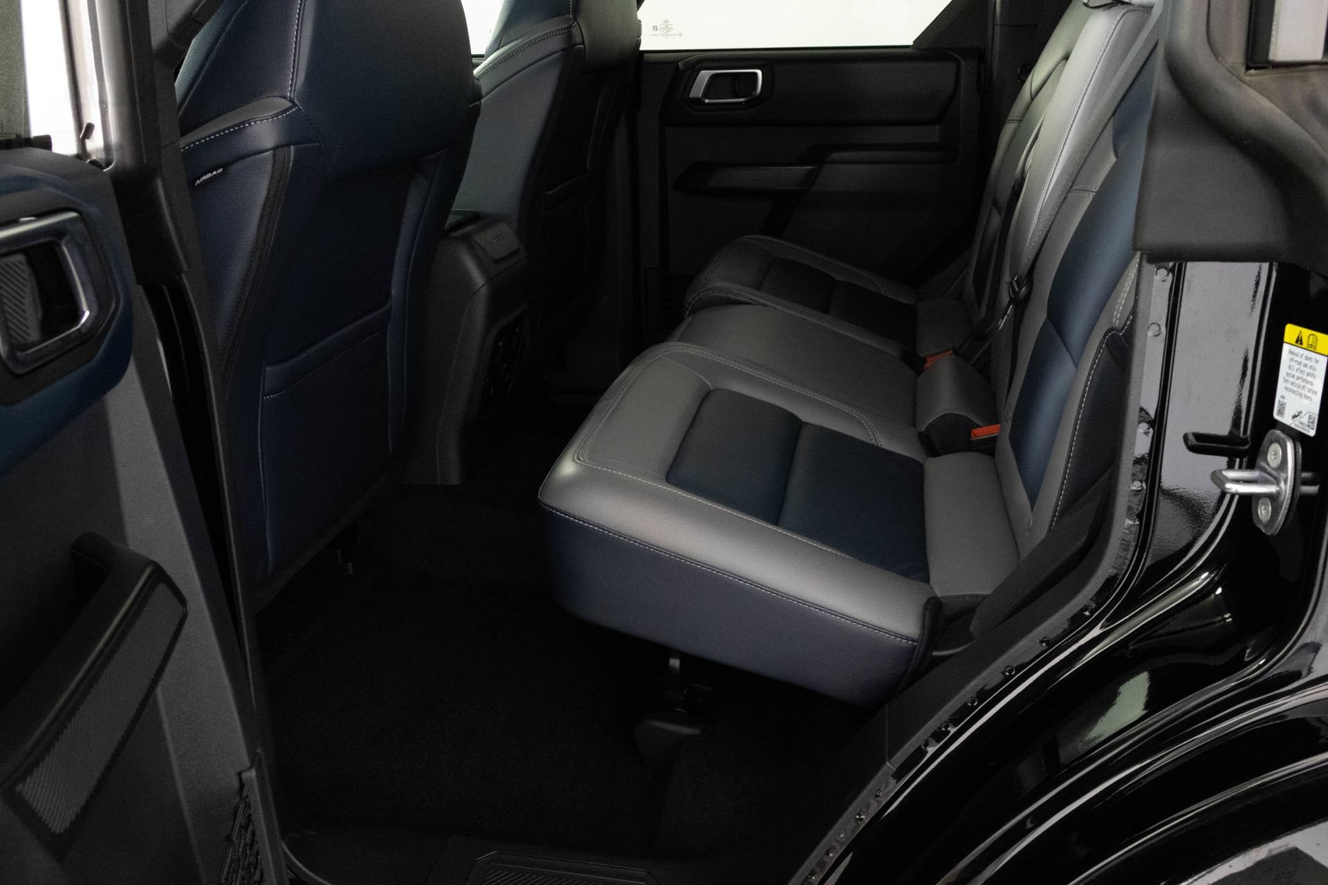 Used 2024 Ford Bronco Outer Banks AWD/4WD image 36
