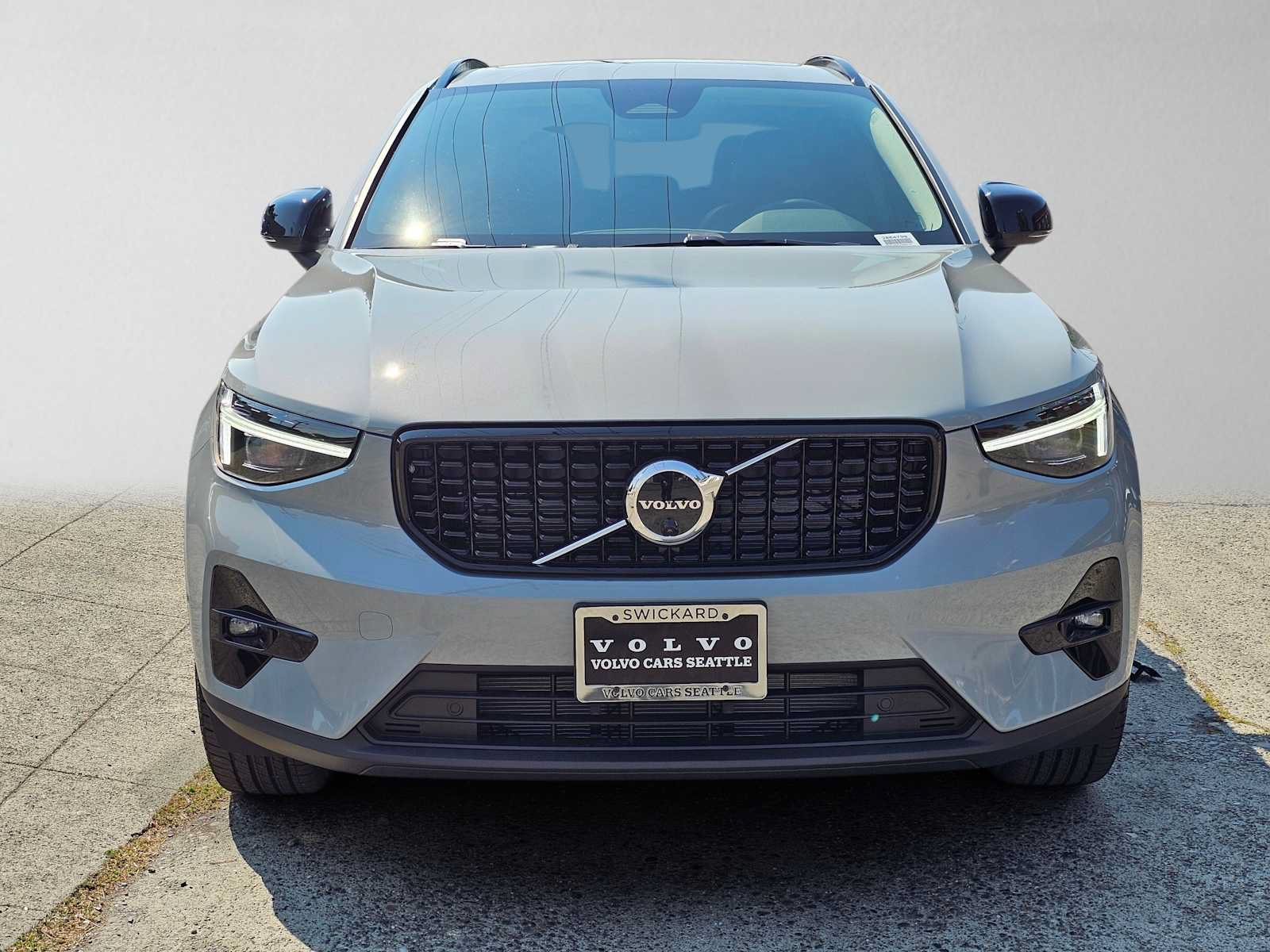 New 2026 Volvo XC40 B5 Plus w/ Protection Package Premier AWD/4WD image 7