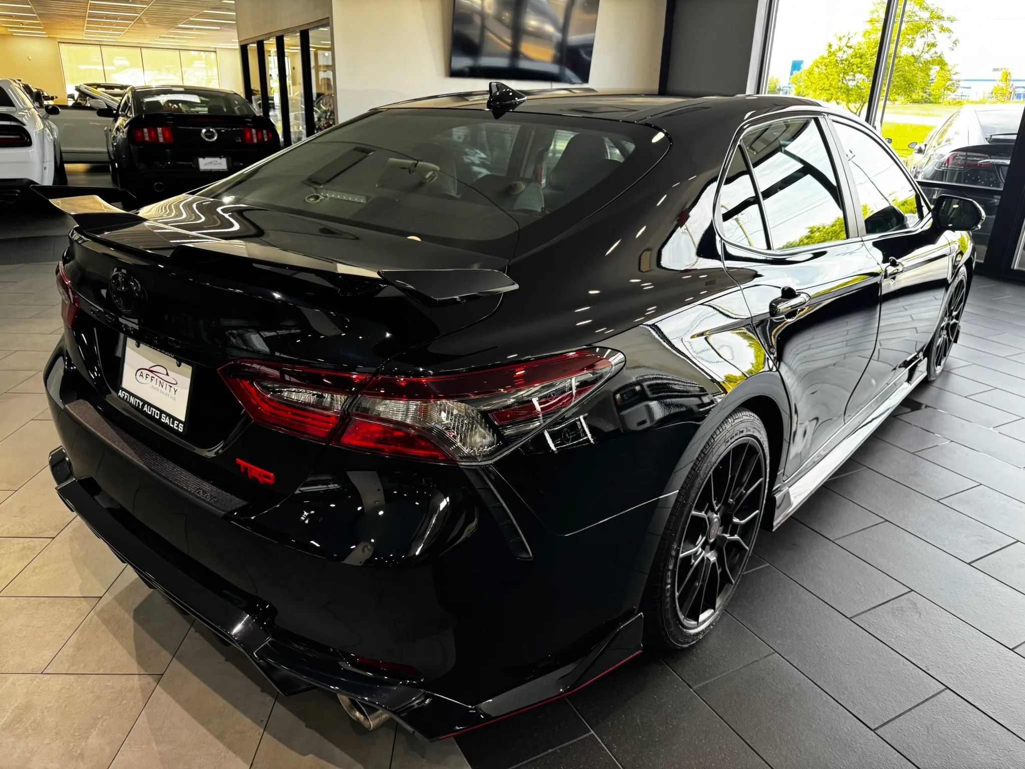 Used 2022 Toyota Camry TRD w/ TRD Package w/JBL Audio FWD image 5