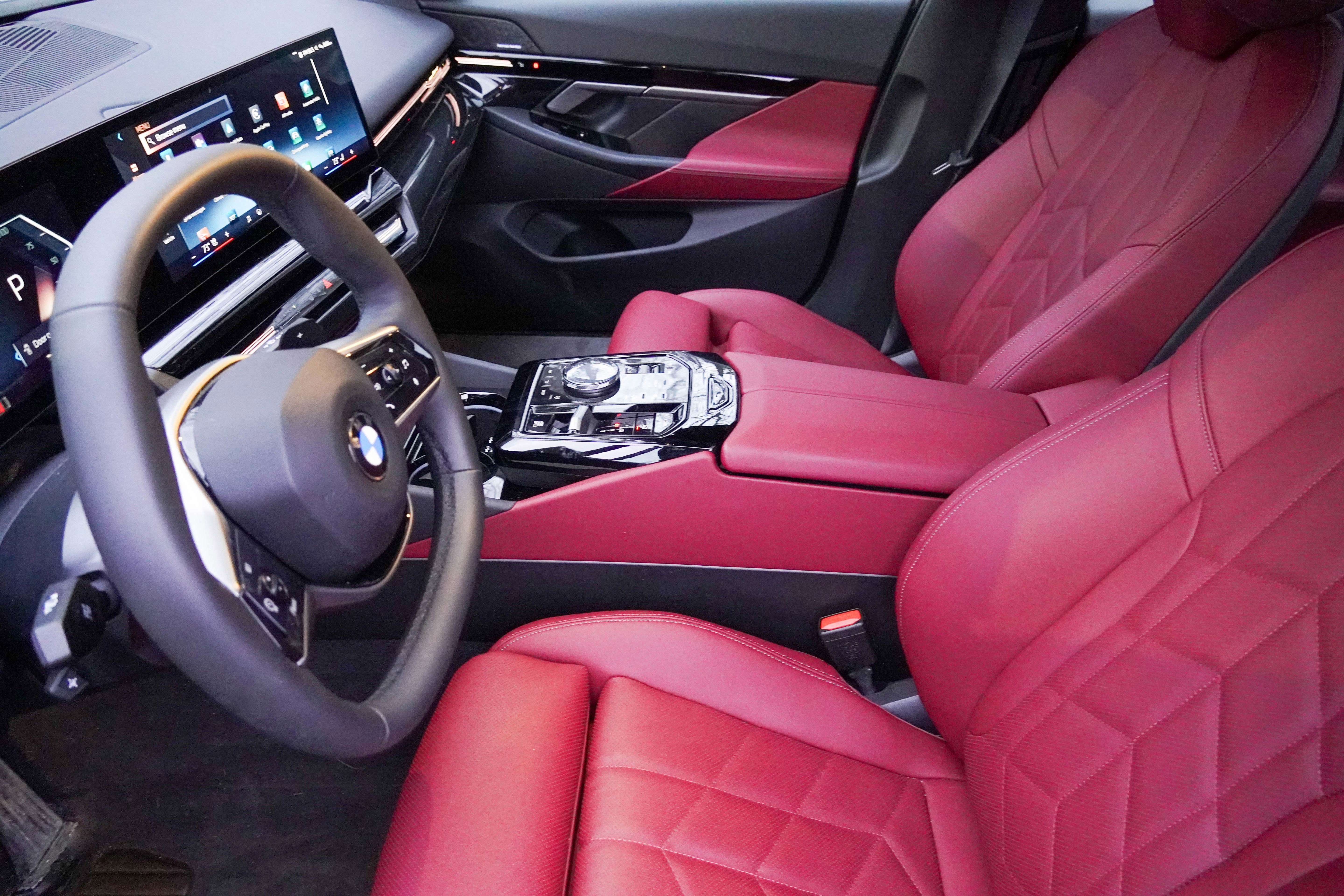 Certified 2026 BMW 530i xDrive image 11