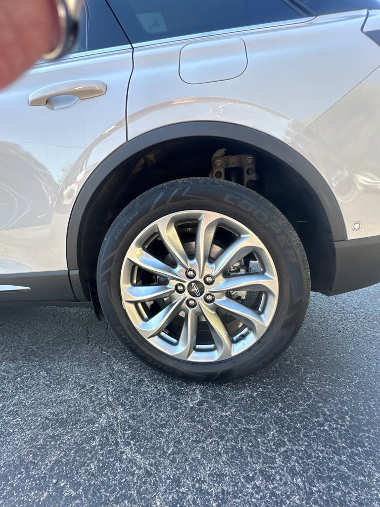 Used 2021 Lincoln Corsair FWD w/ Premium Package image 12