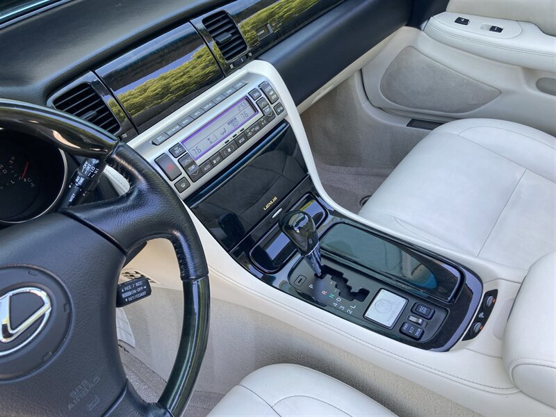 Used 2004 Lexus SC 430 Convertible RWD image 23