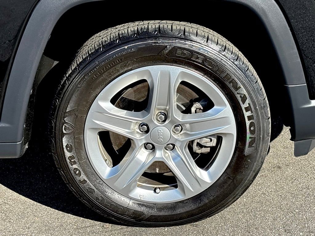 Used 2023 Jeep Compass Sport image 26