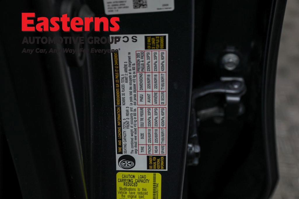 Used 2024 Toyota Venza LE image 32