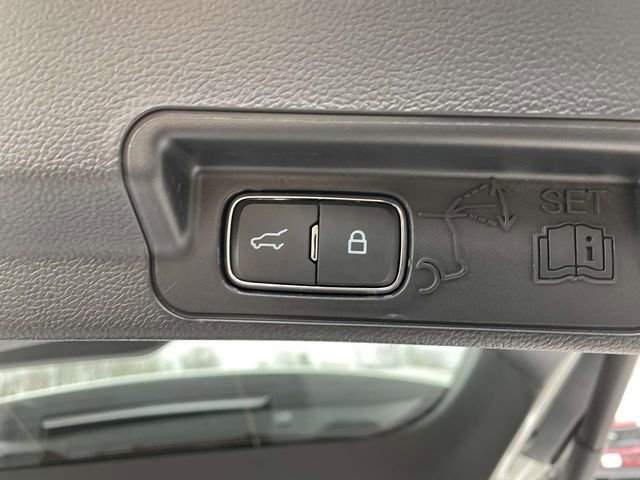 Used 2023 Ford Explorer XLT w/ Equipment Group 202A image 34