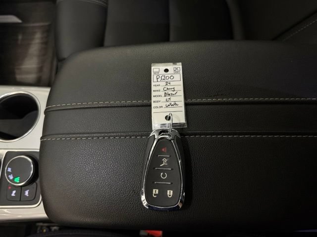 Used 2024 Chevrolet Blazer LT FWD image 22