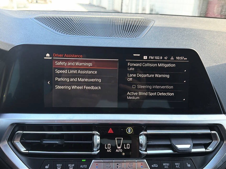 Used 2019 BMW 330i Sedan w/ Convenience Package RWD image 11