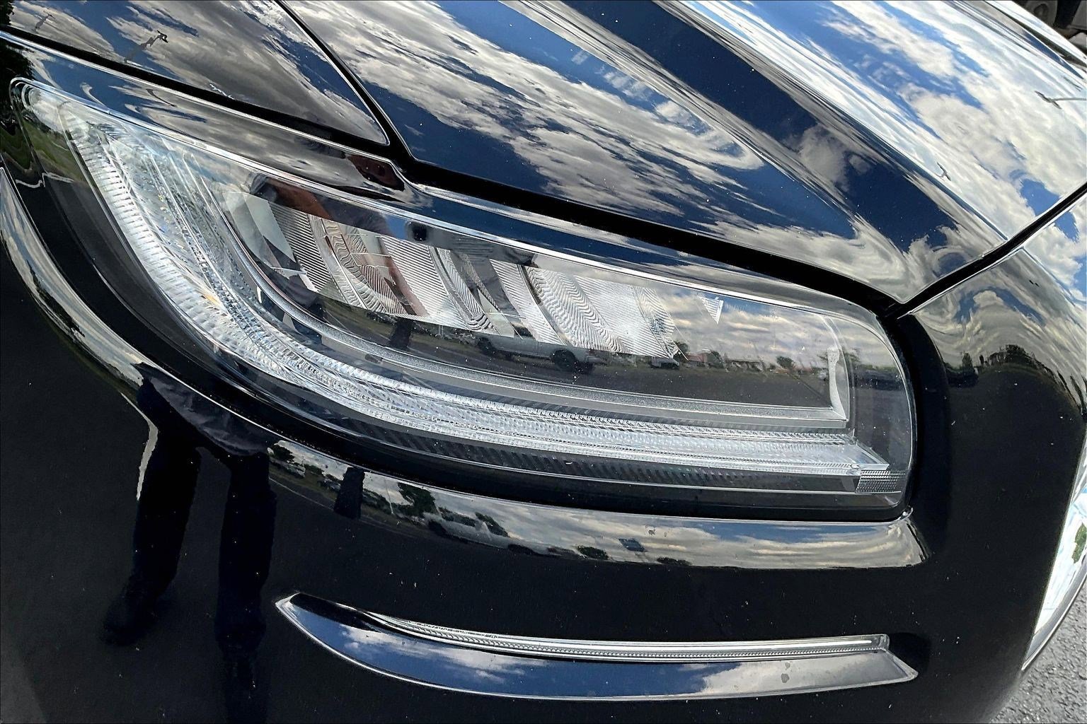 Used 2023 Lincoln Nautilus Reserve AWD/4WD image 31