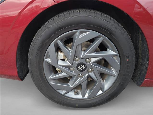 Used 2024 Hyundai Elantra SEL image 24