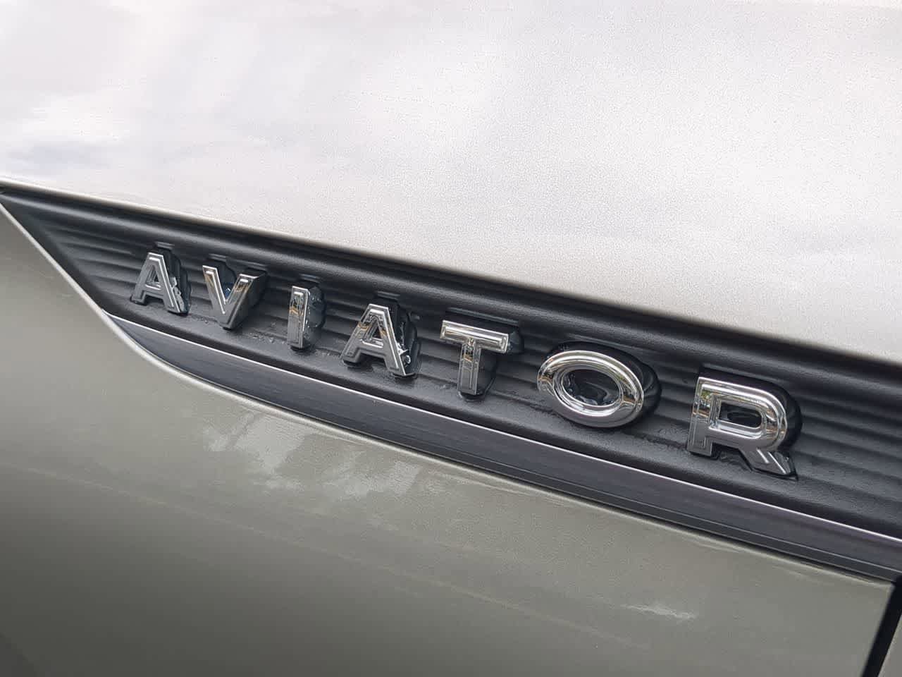 Used 2023 Lincoln Aviator Reserve w/ Equipment Group 201A RWD image 12