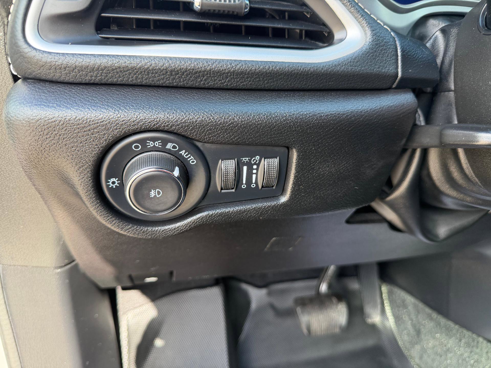 Used 2022 Chrysler Pacifica Touring-L w/ S Appearance Package image 34