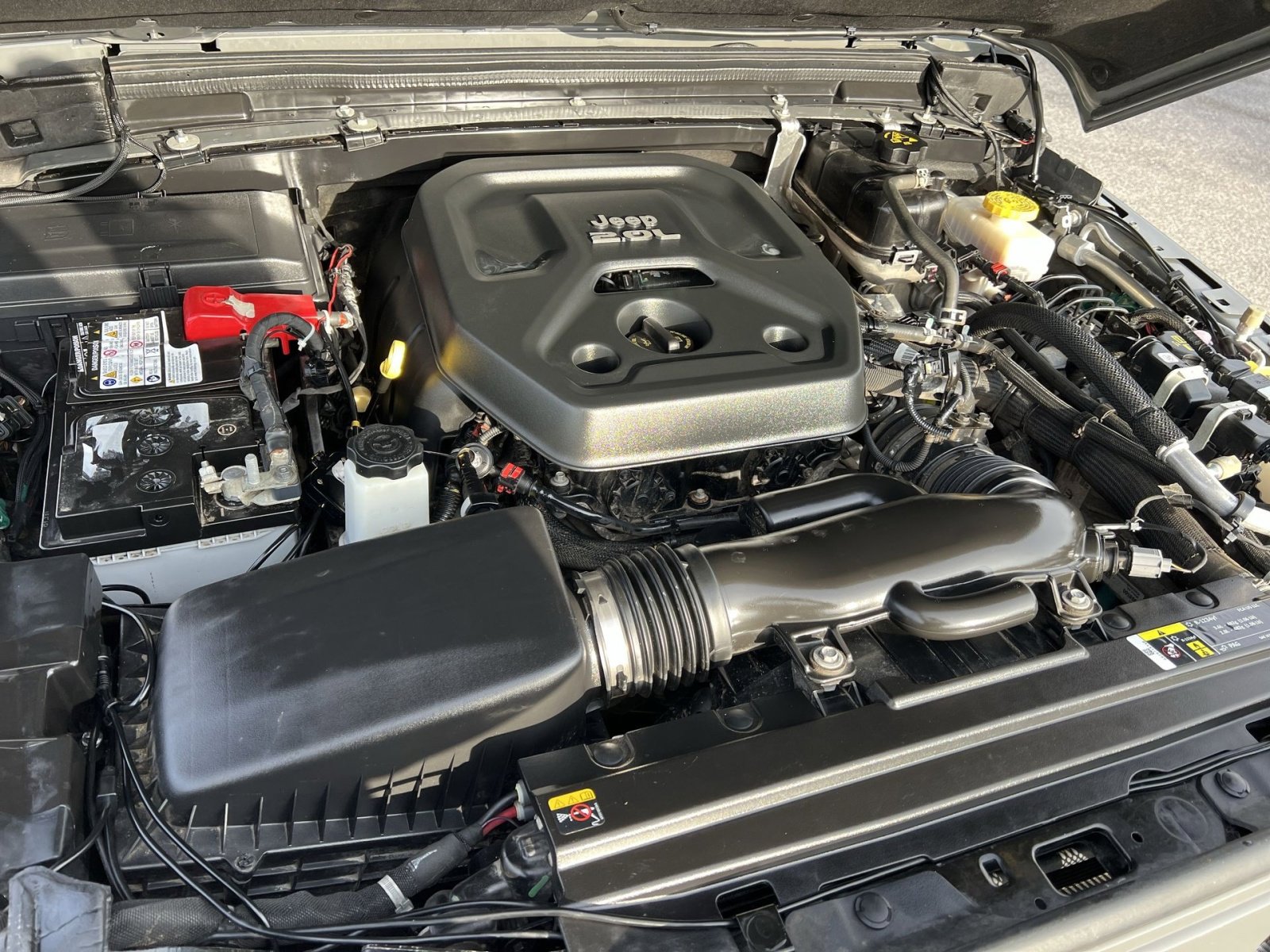 Used 2020 Jeep Wrangler Unlimited Sahara image 26