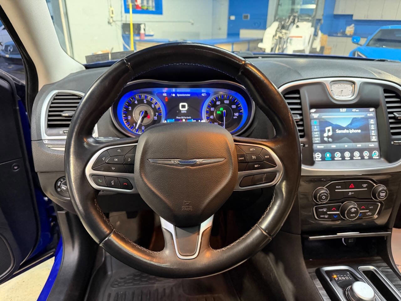 Used 2018 Chrysler 300 Touring L AWD/4WD image 23