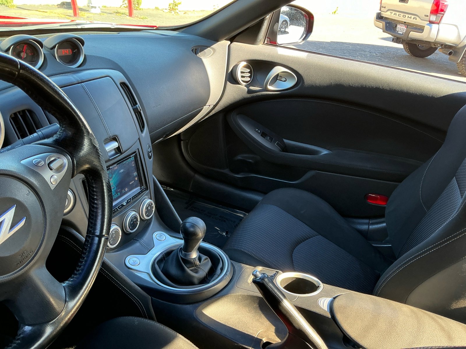 Used 2014 Nissan 370Z Coupe w/ Sport Package RWD image 15