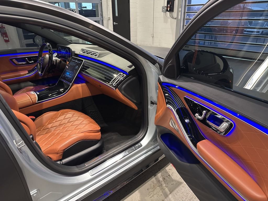 Used 2024 Mercedes-Benz S 580e 4MATIC Sedan image 40