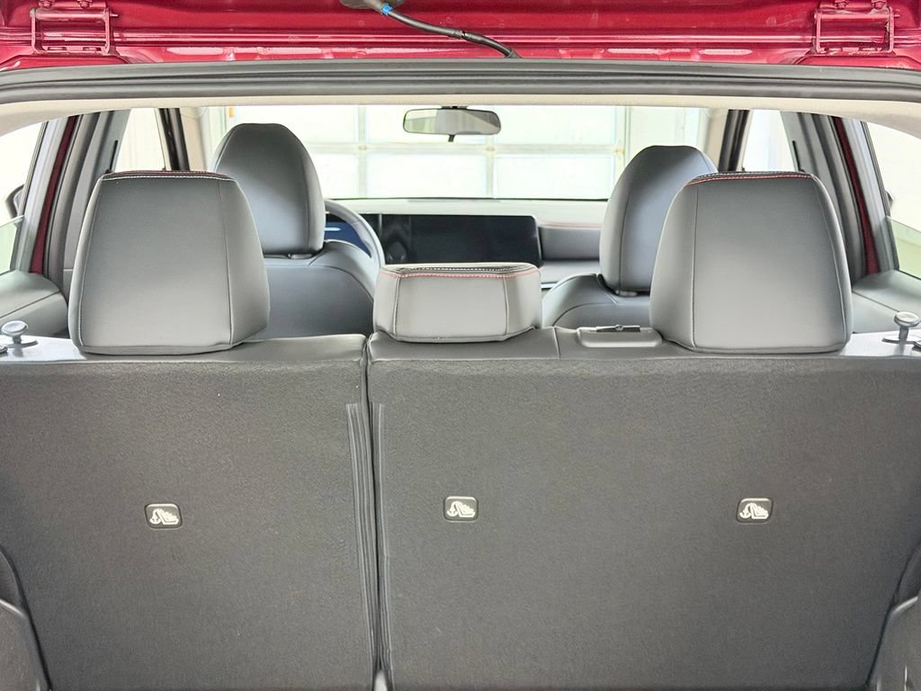 Used 2025 Nissan Kicks SR AWD/4WD image 29