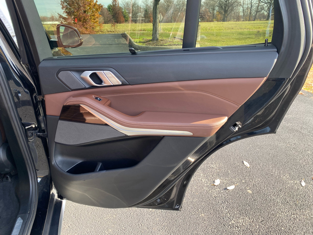 Used 2019 BMW X5 xDrive40i w/ Executive Package image 19