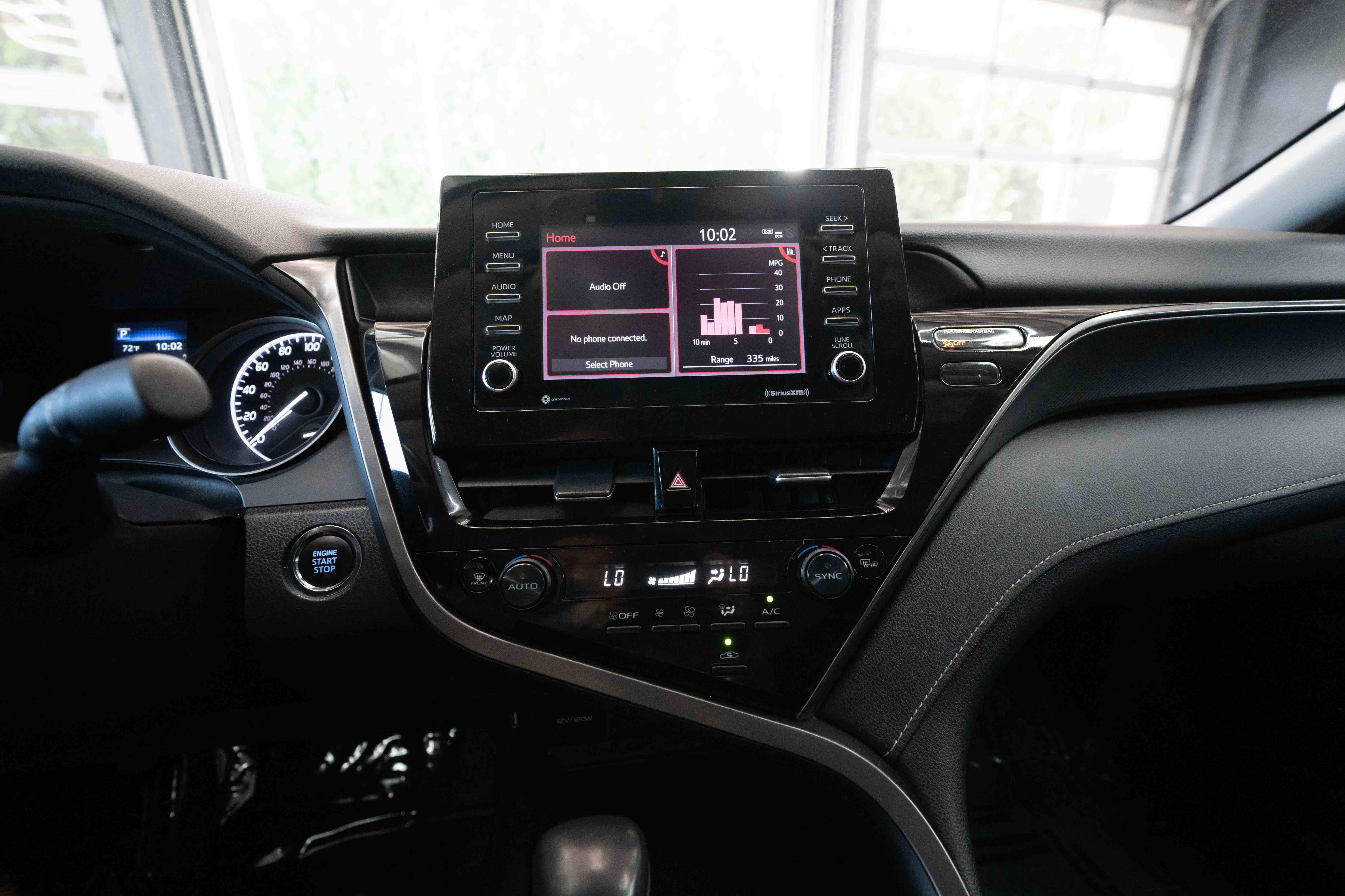 Used 2024 Toyota Camry SE w/ Convenience Package FWD image 17