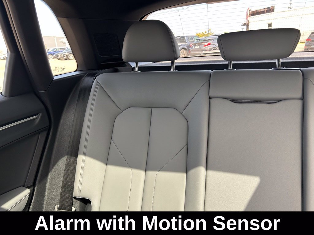 Certified 2025 Audi Q3 2.0T Premium w/ Convenience Package AWD/4WD image 12