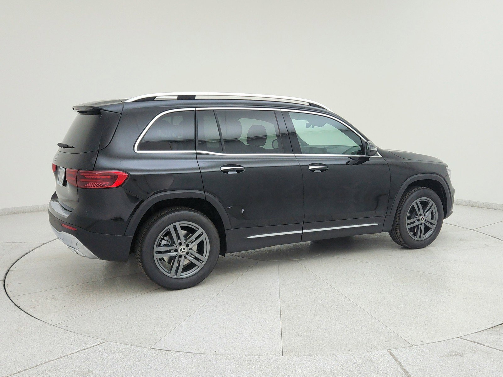 New 2025 Mercedes-Benz GLB 250 image 6