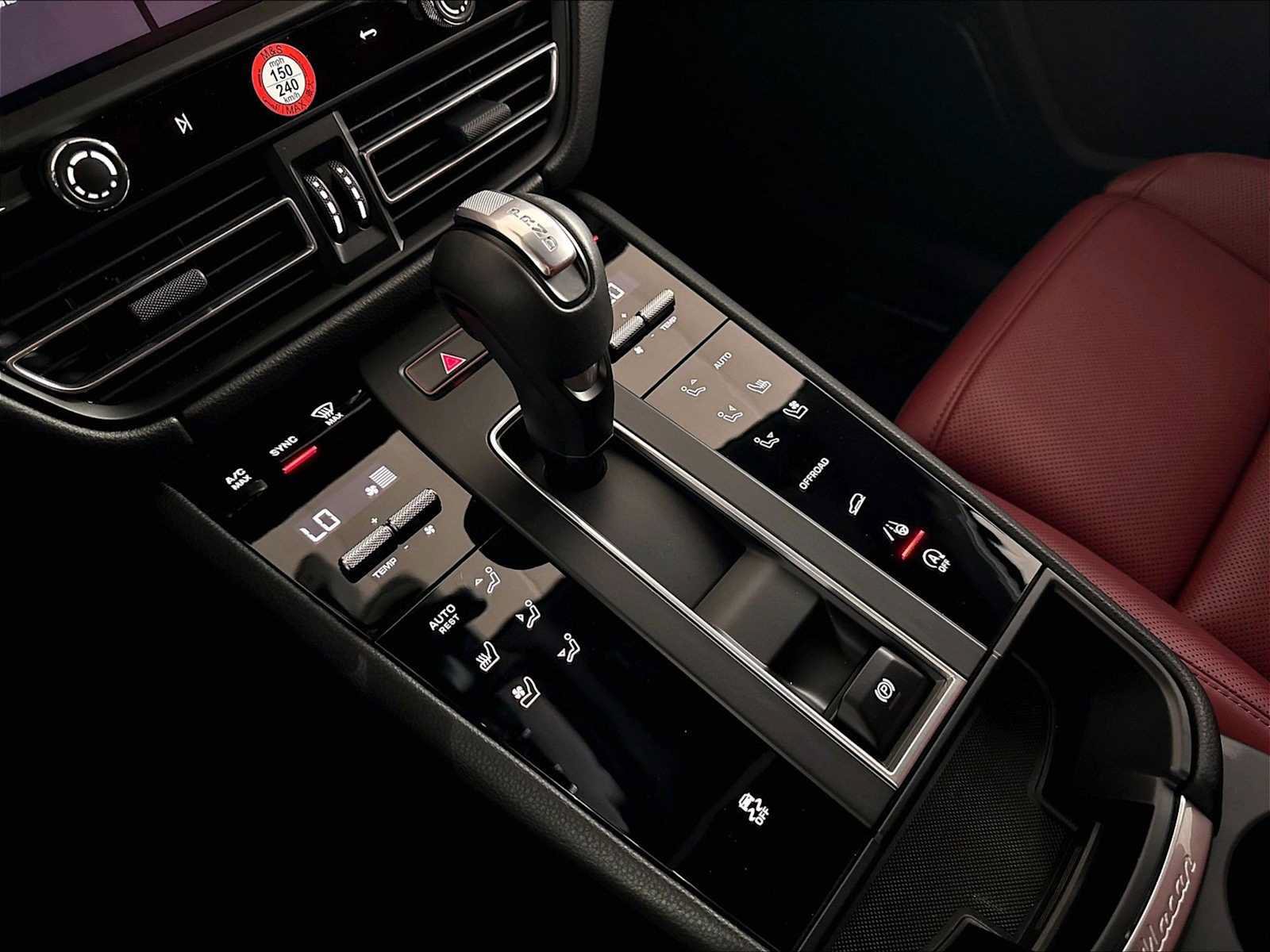 Used 2026 Porsche Macan AWD/4WD image 20