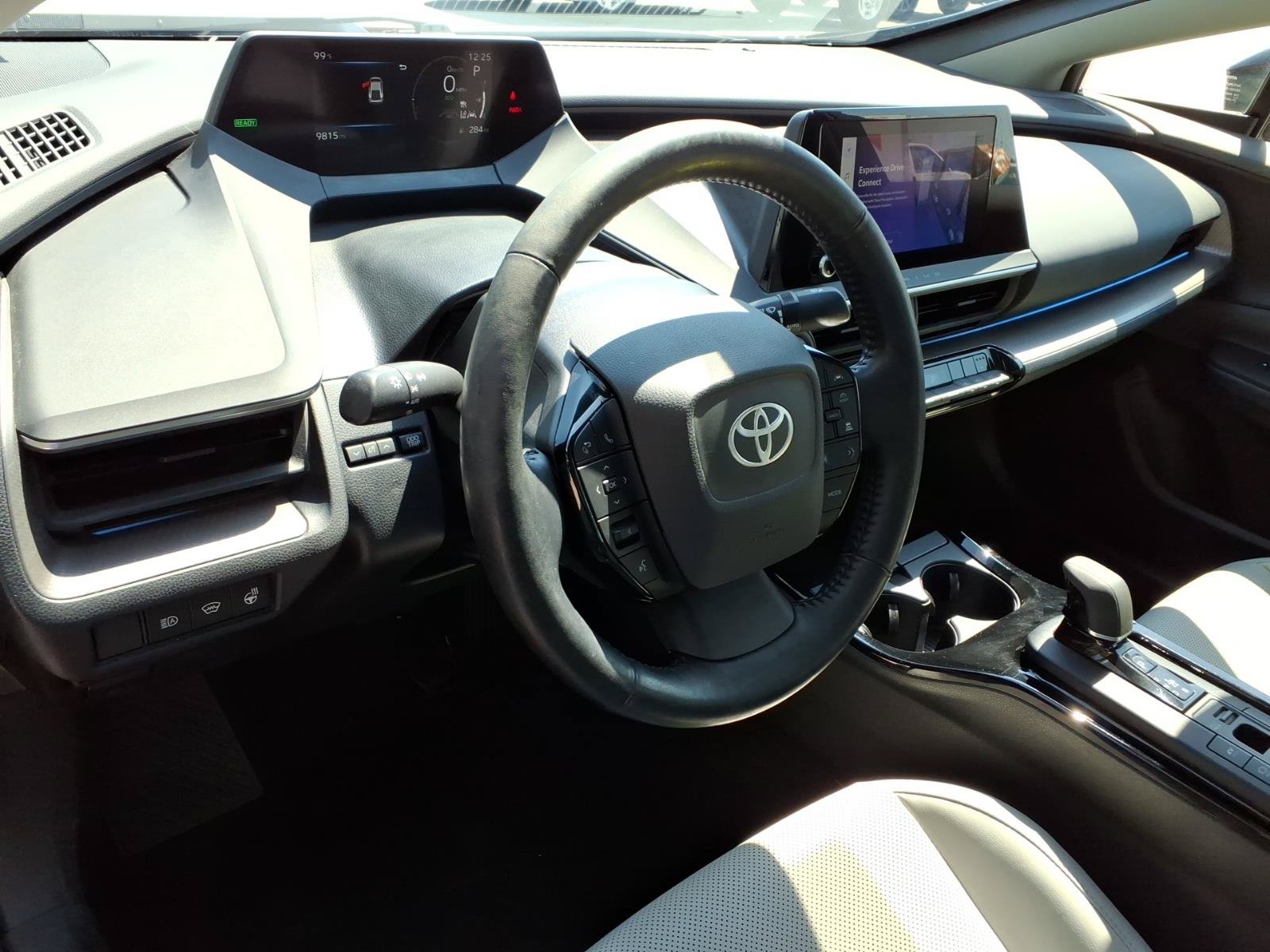 Used 2023 Toyota Prius XLE FWD image 8