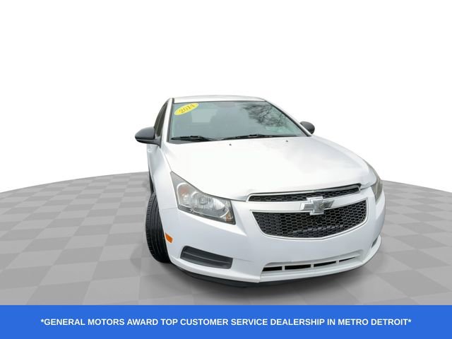 Used 2014 Chevrolet Cruze LS image 3