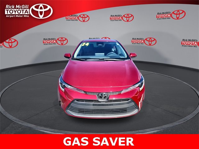 Used 2024 Toyota Corolla LE image 3
