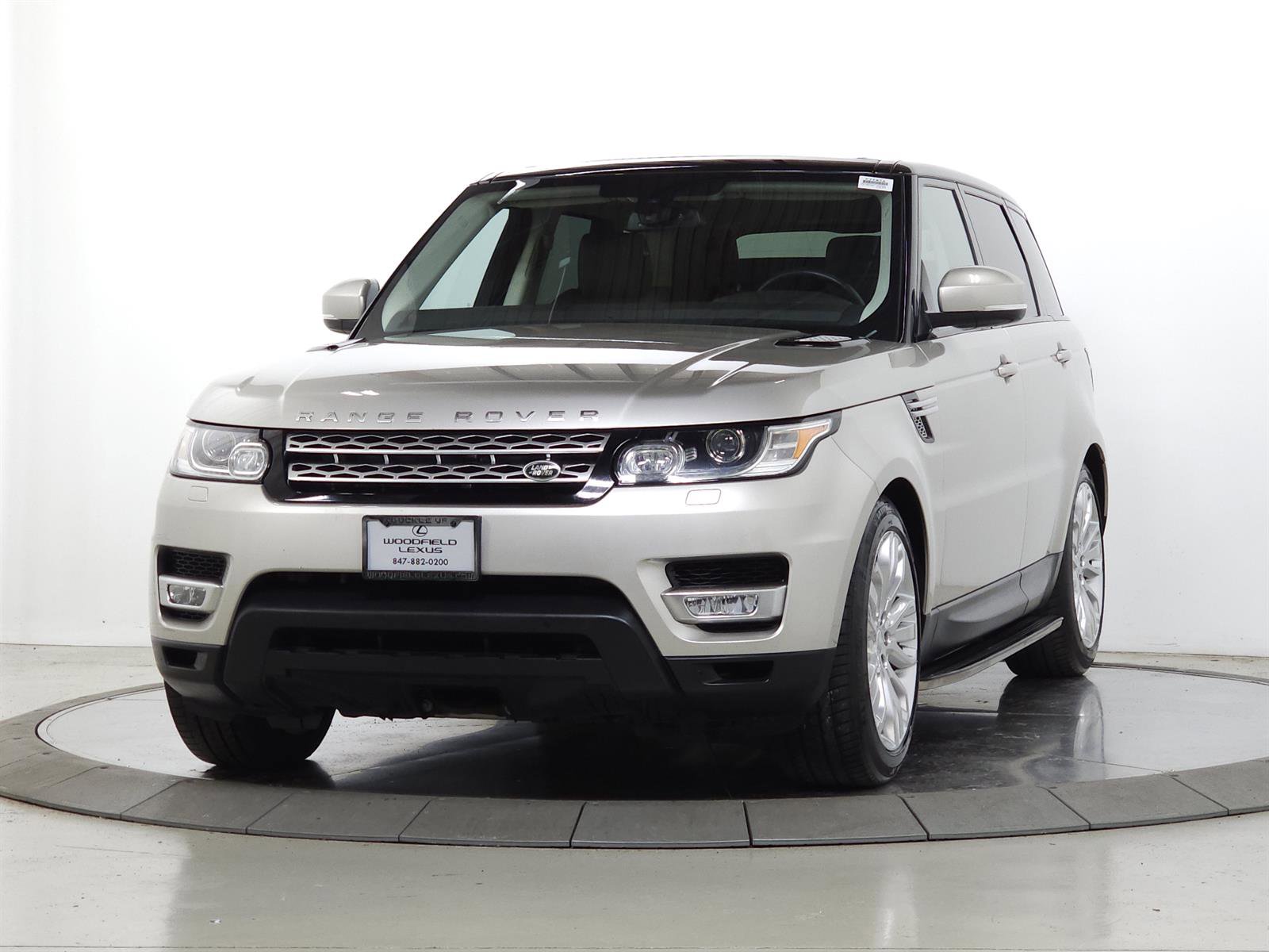 Used 2016 Land Rover Range Rover Sport HSE image 3