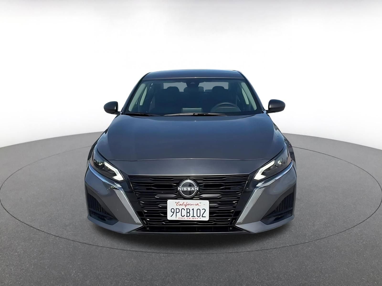 Used 2025 Nissan Altima 2.5 SV FWD image 4