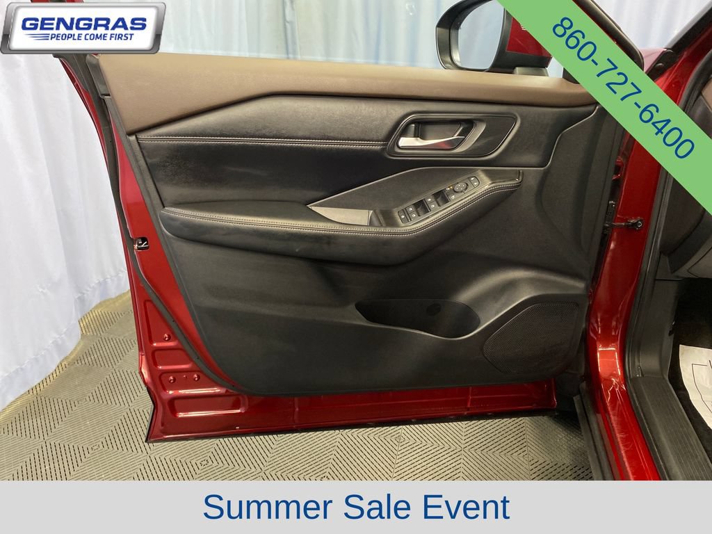 Used 2023 Nissan Rogue SV w/ SV Premium B Package AWD/4WD image 13