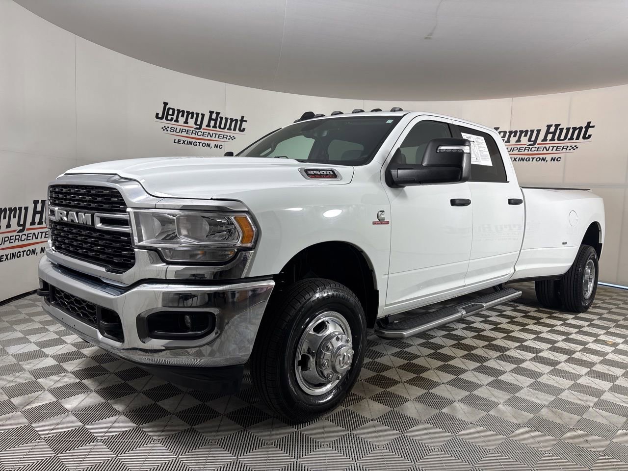 Used 2024 RAM 3500 Big Horn image 1
