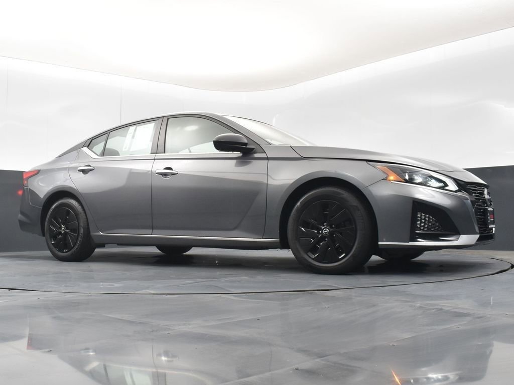 Used 2024 Nissan Altima 2.5 S image 35