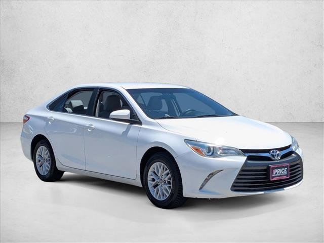 Used 2016 Toyota Camry LE FWD image 3