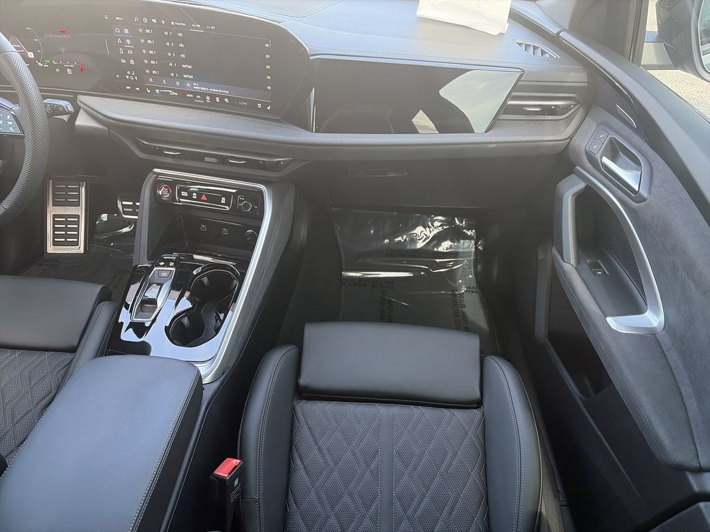 Used 2025 Audi SQ5 Premium Plus AWD/4WD image 16