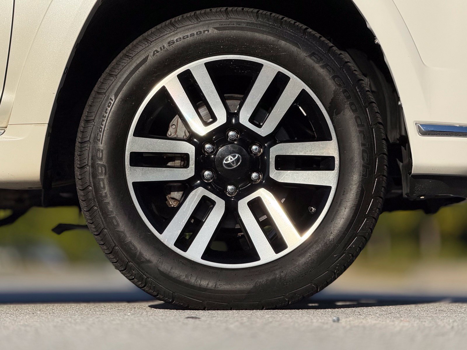 Used 2019 Toyota 4Runner Limited AWD/4WD image 20
