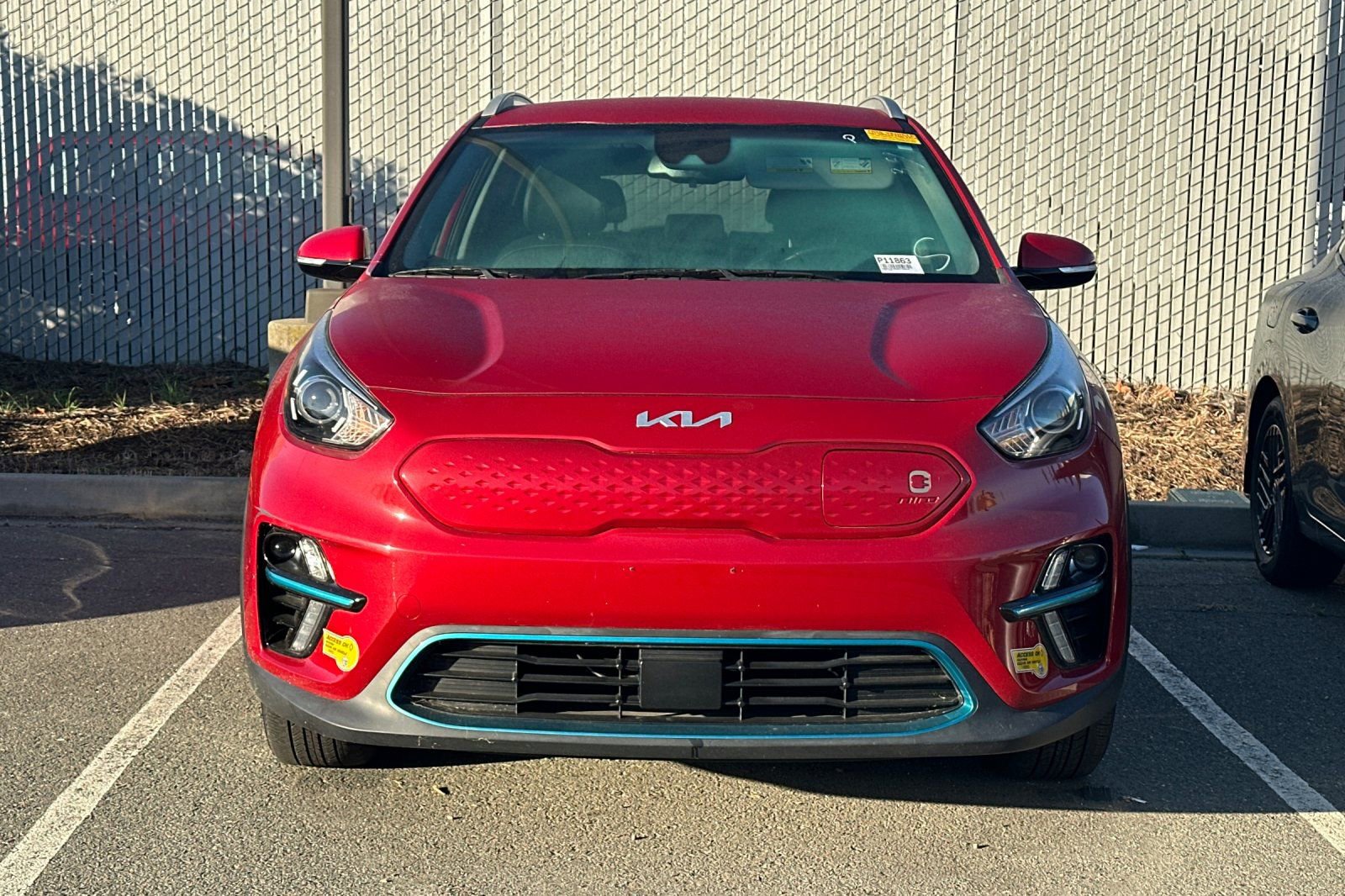 Used 2022 Kia Niro EX image 3