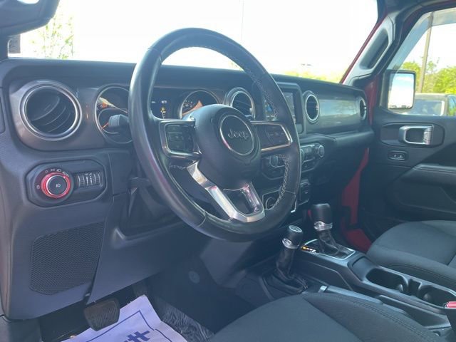 Used 2021 Jeep Wrangler Unlimited Sahara w/ Cold Weather Group AWD/4WD image 24