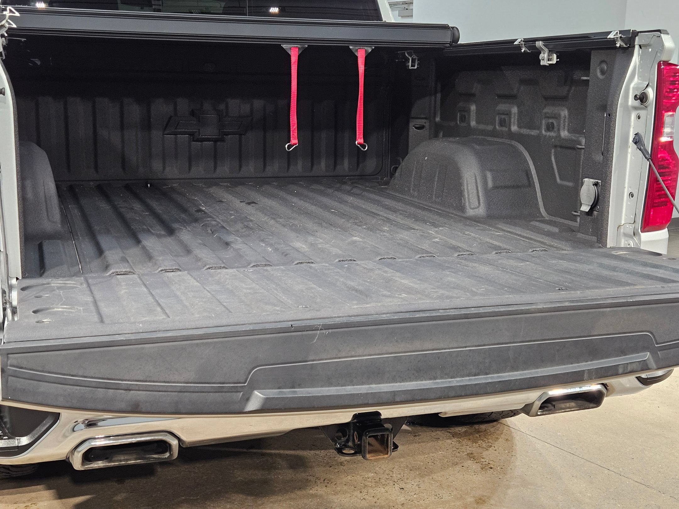 Used 2022 Chevrolet Silverado 1500 LT AWD/4WD image 18