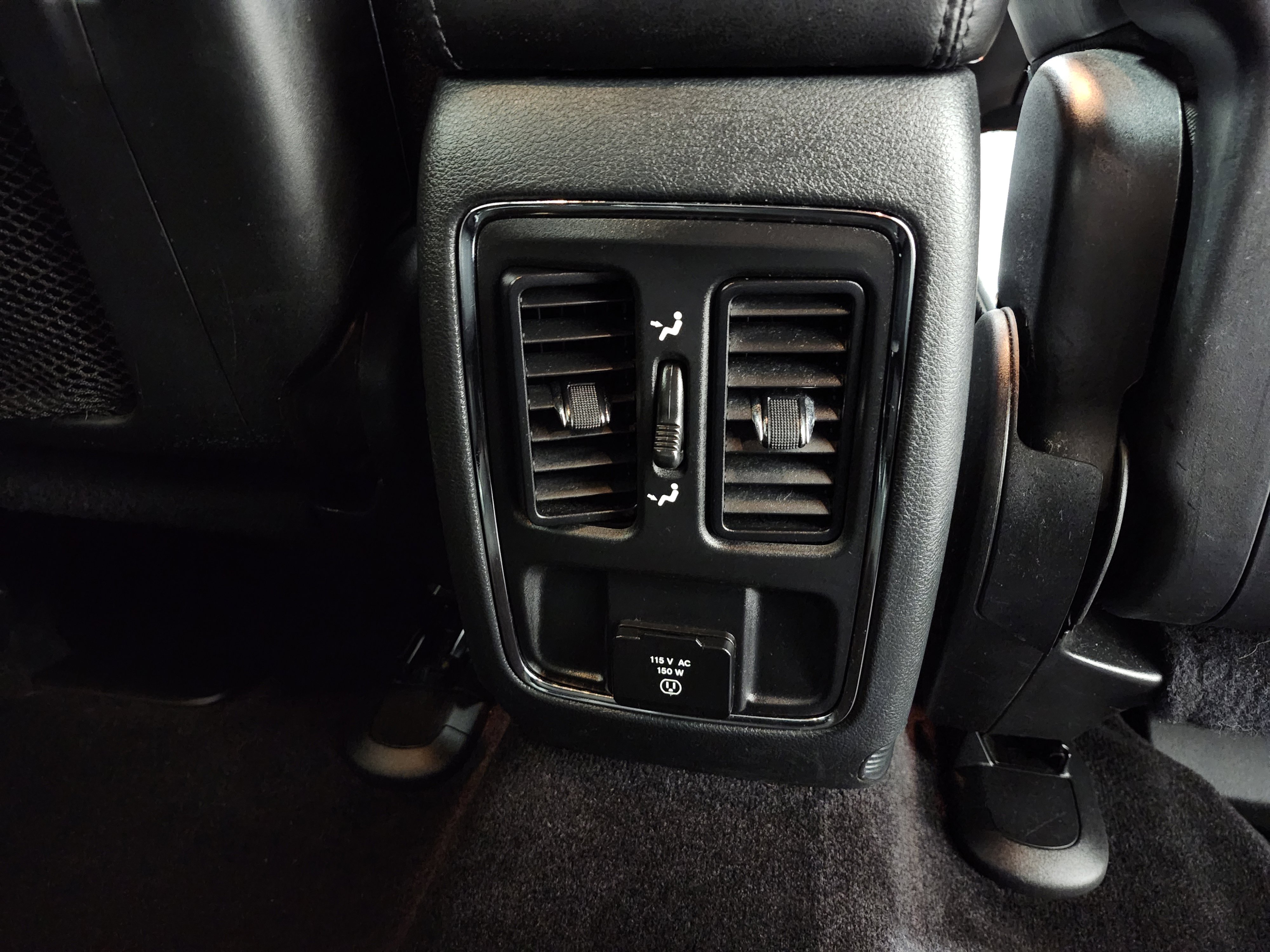 Used 2019 Jeep Grand Cherokee Altitude image 24